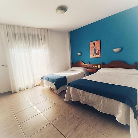 Hotel Rosi เบนีการ์โล ภายนอก รูปภาพ